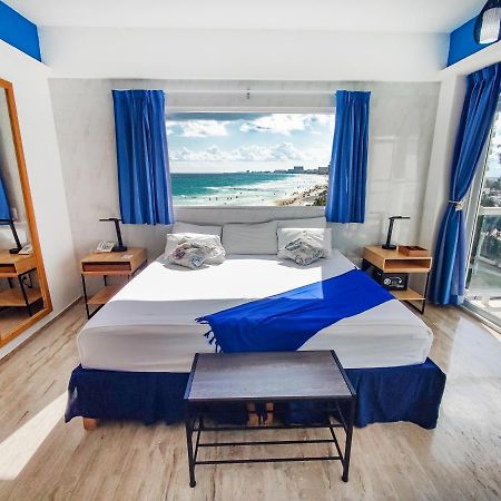 Paradise Beachfront & Nightlife Heart Cancun Exterior photo