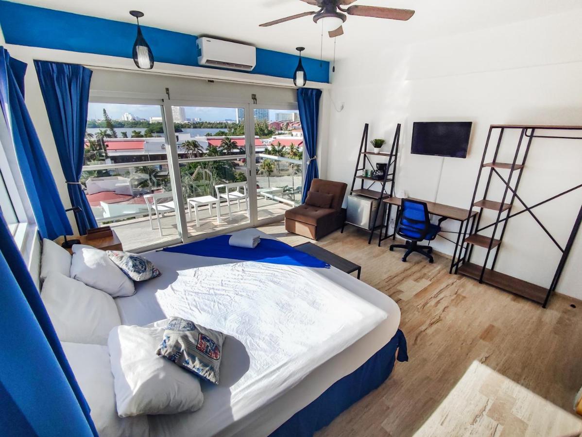 Paradise Beachfront & Nightlife Heart Cancun Exterior photo