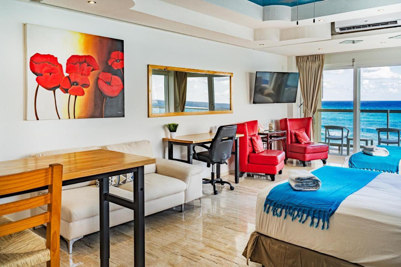 Paradise Beachfront & Nightlife Heart Cancun Exterior photo
