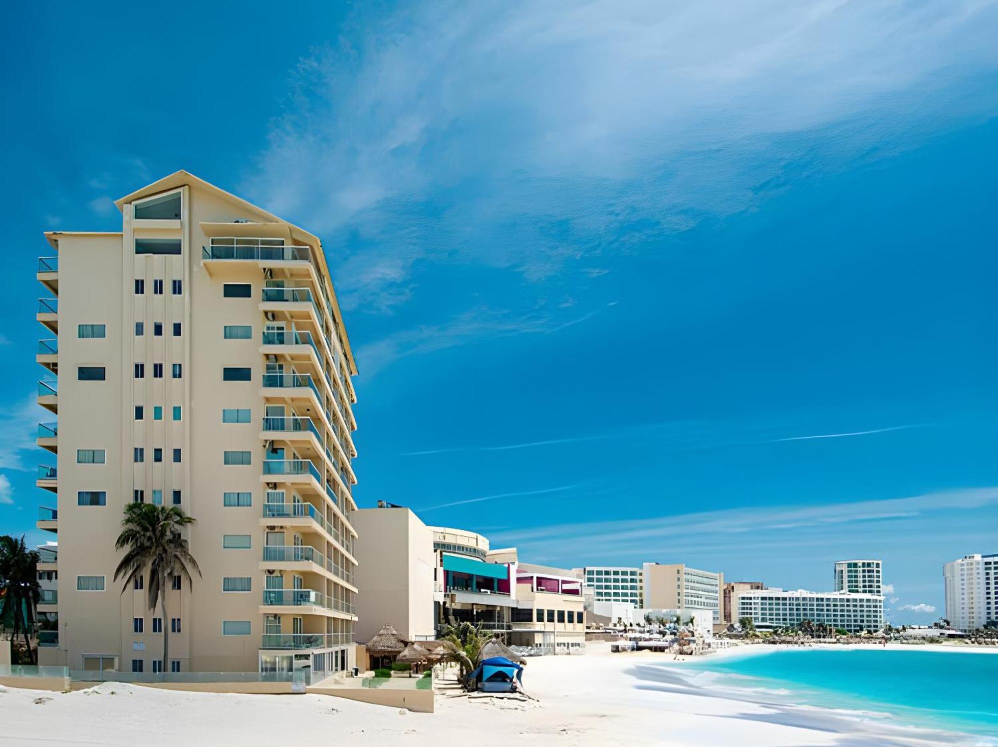 Paradise Beachfront & Nightlife Heart Cancun Exterior photo