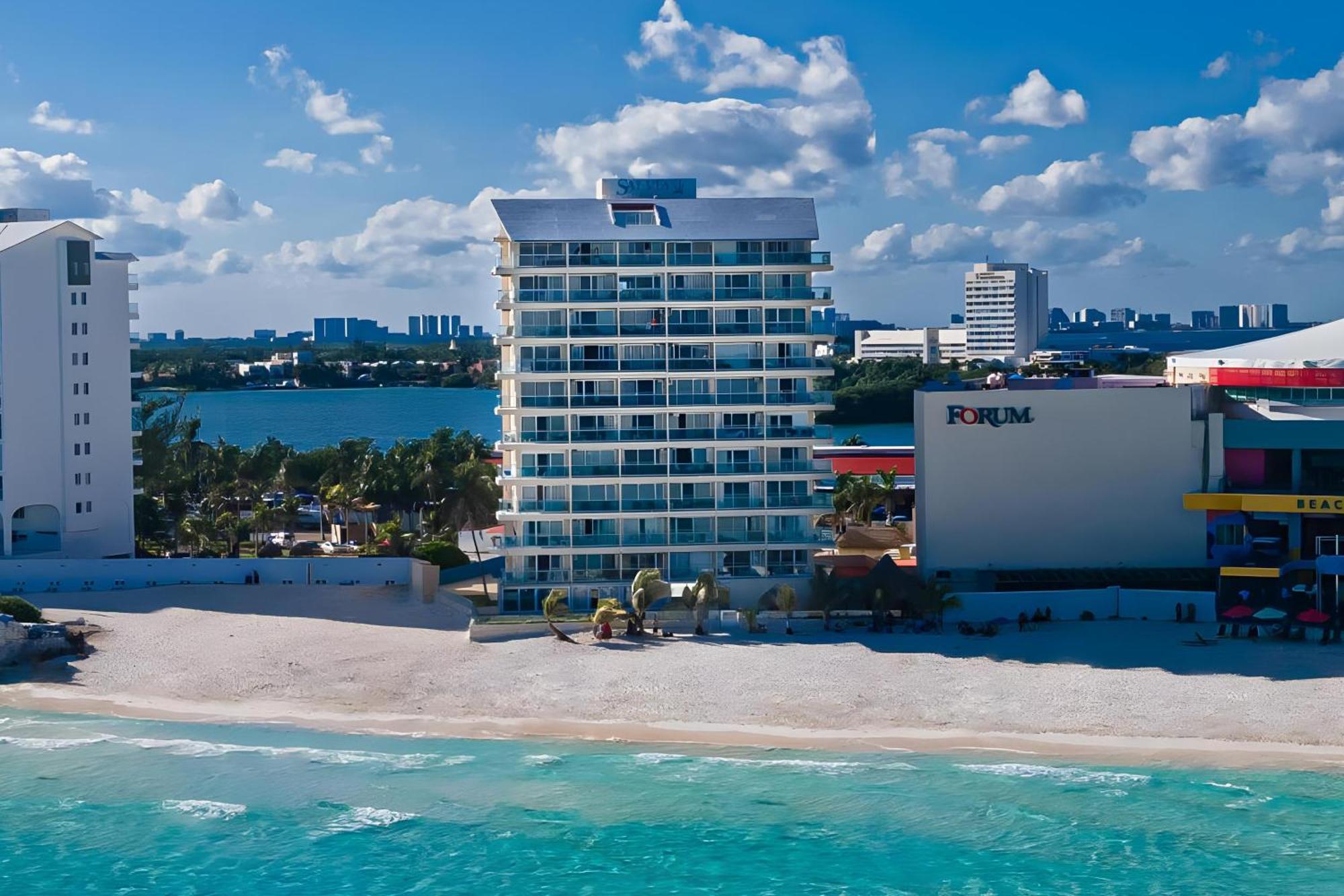 Paradise Beachfront & Nightlife Heart Cancun Exterior photo