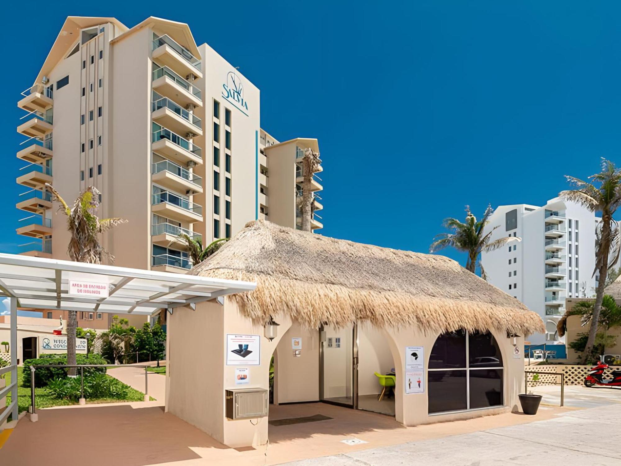 Paradise Beachfront & Nightlife Heart Cancun Exterior photo