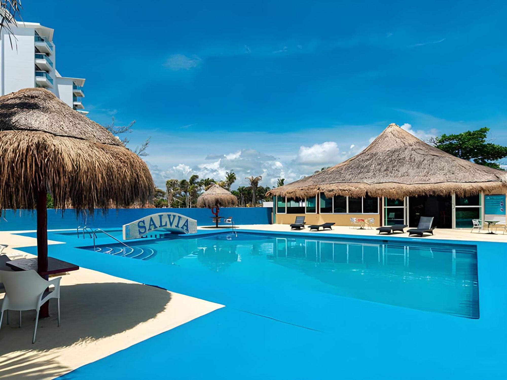 Paradise Beachfront & Nightlife Heart Cancun Exterior photo